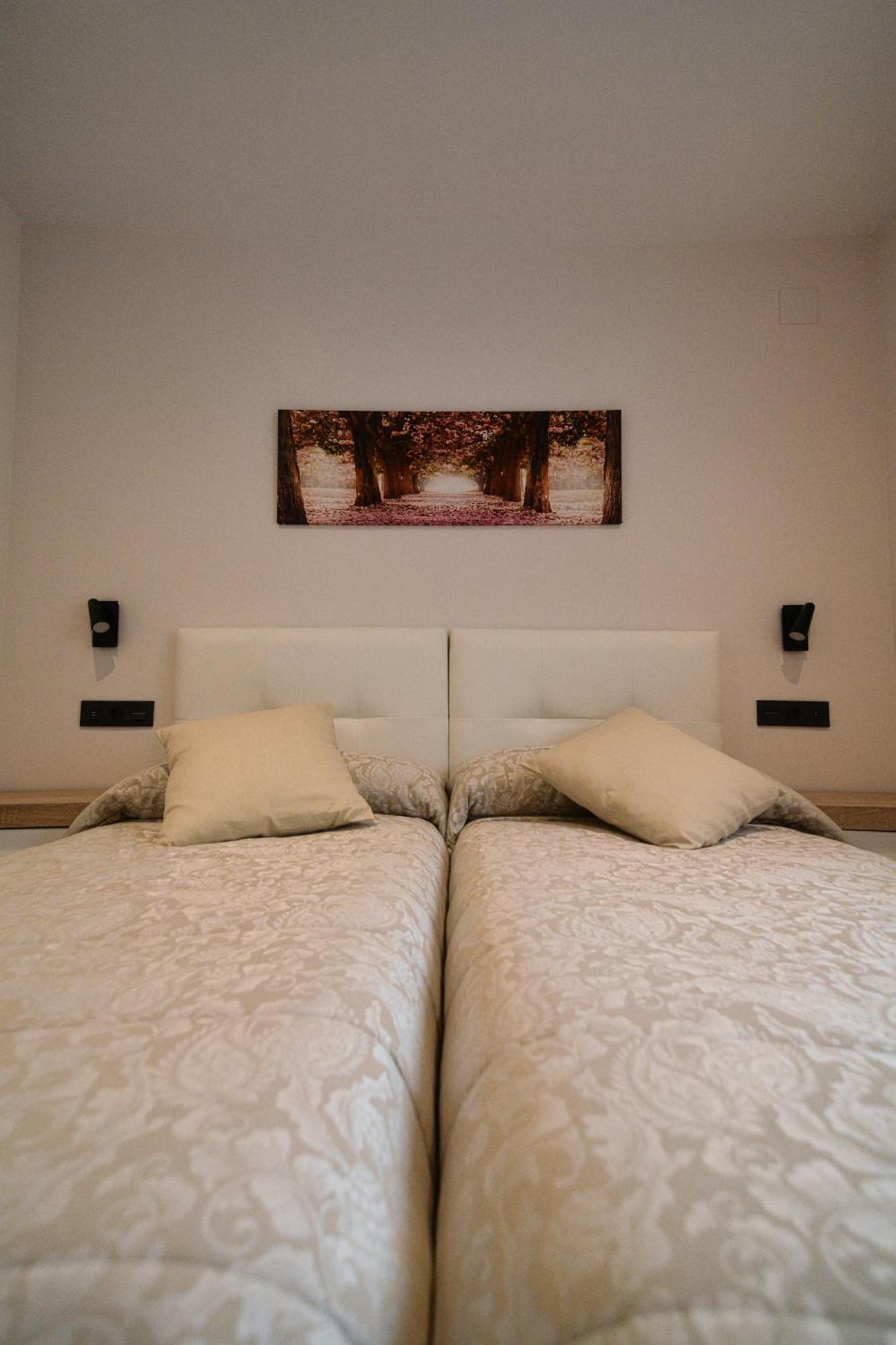 Apartamentos Fuente La Pipa Avín Dış mekan fotoğraf